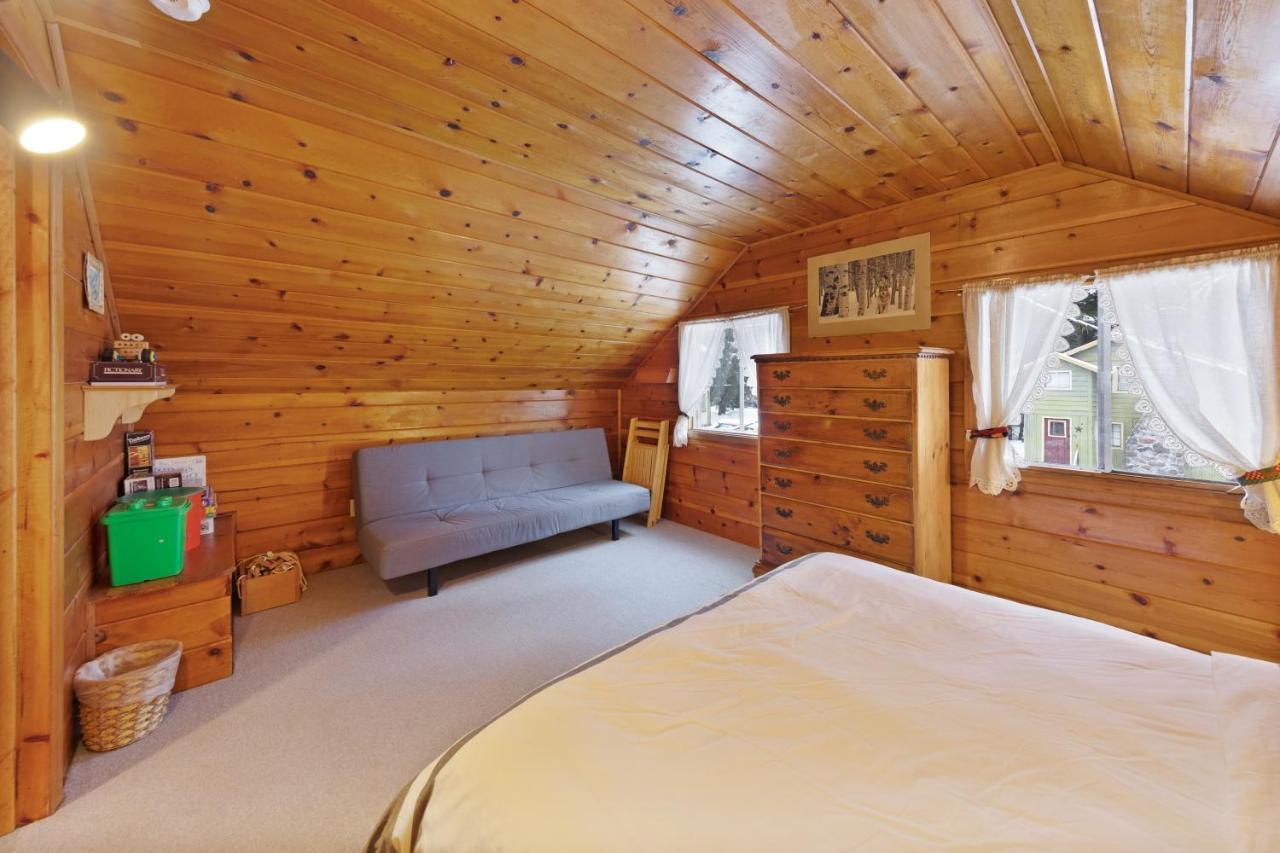 Cozy Cabin In Government Camp Exterior photo
