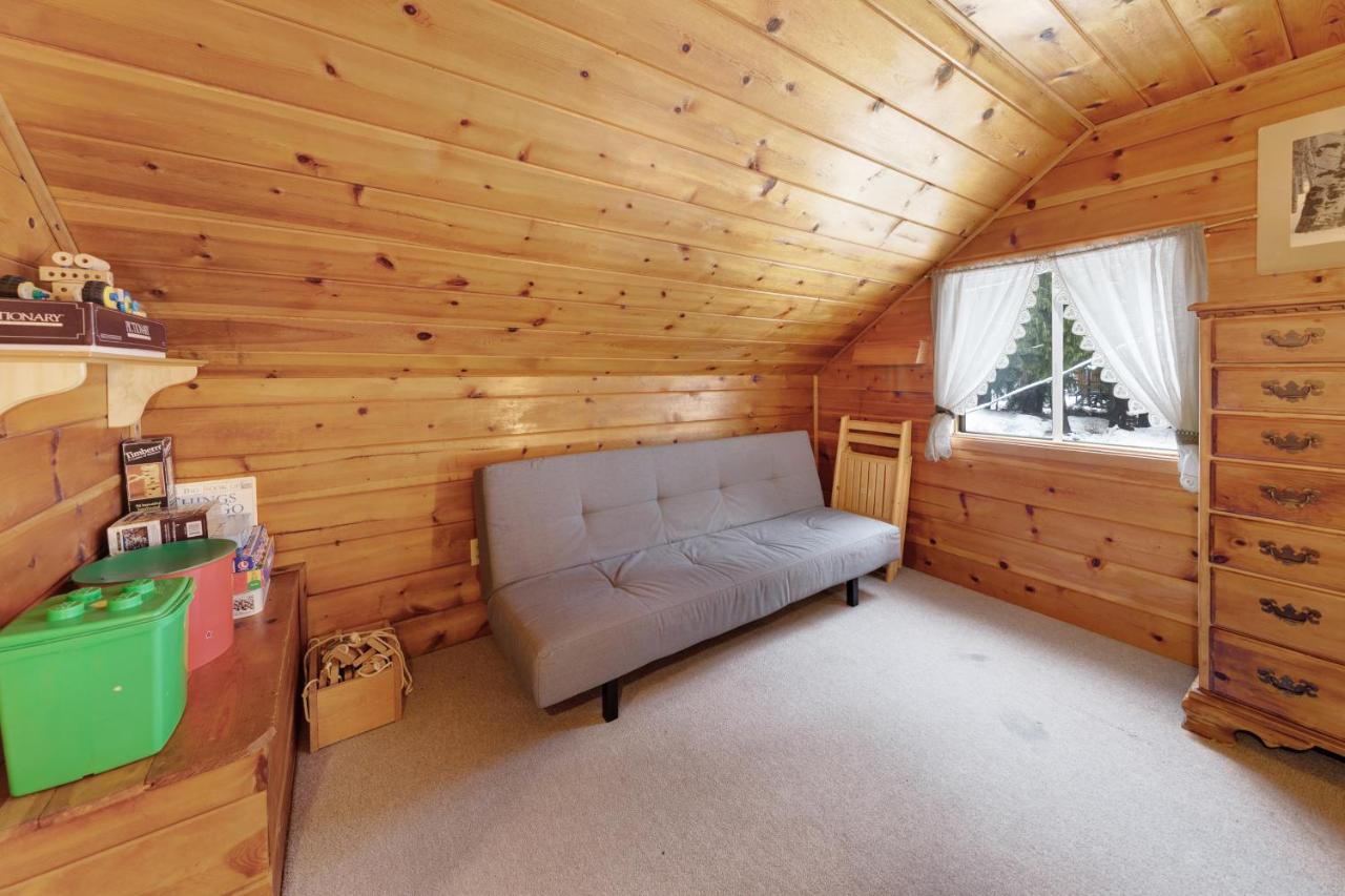 Cozy Cabin In Government Camp Exterior photo
