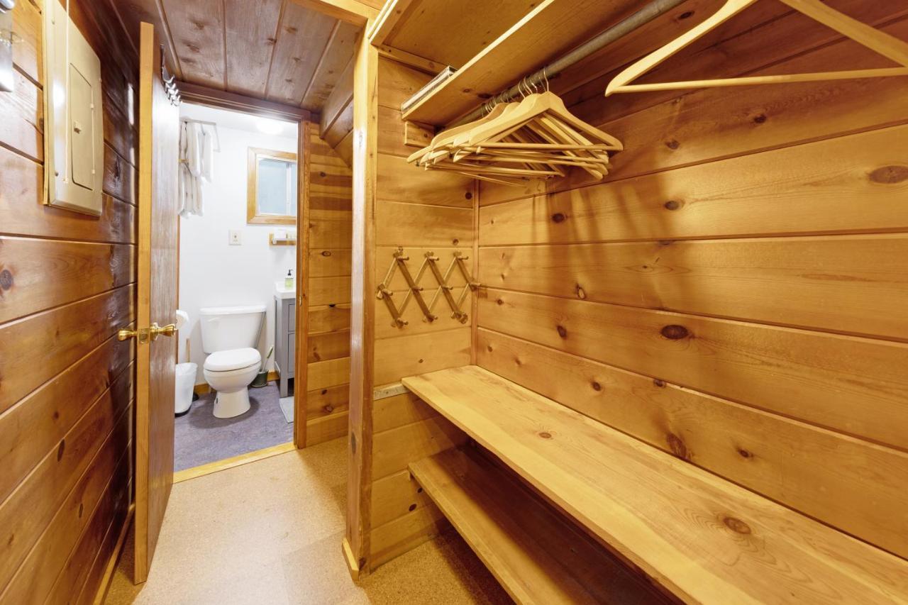 Cozy Cabin In Government Camp Exterior photo